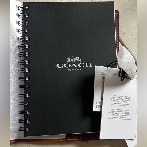 Disney X Coach with Minnie Mouse - Picture 2 of 3